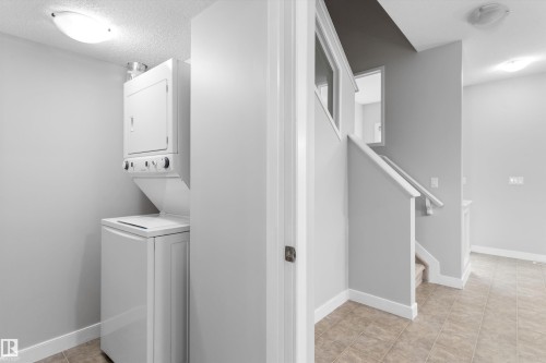 #7 13825 155 Av Nw, Edmonton, AB - Indoor Photo Showing Laundry Room