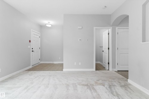 #7 13825 155 Av Nw, Edmonton, AB - Indoor Photo Showing Other Room