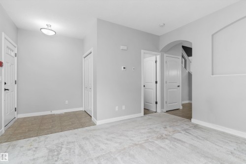 #7 13825 155 Av Nw, Edmonton, AB - Indoor Photo Showing Other Room