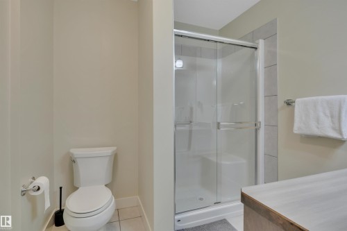 #189 401 Southfork Dr, Leduc, AB - Indoor Photo Showing Bathroom