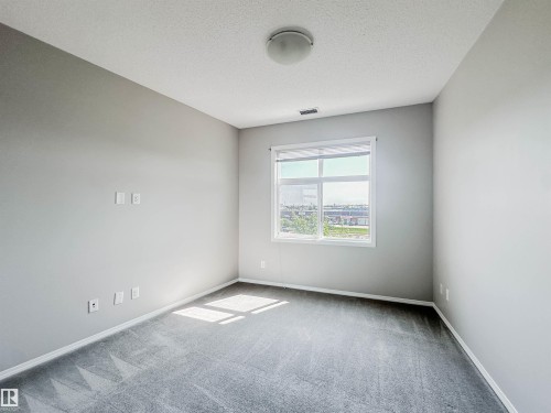 #337 7825 71 St Nw, Edmonton, AB - Indoor Photo Showing Other Room