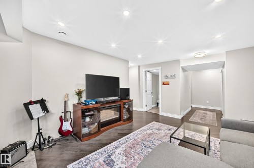 17803 89 Street Nw, Edmonton, AB - Indoor