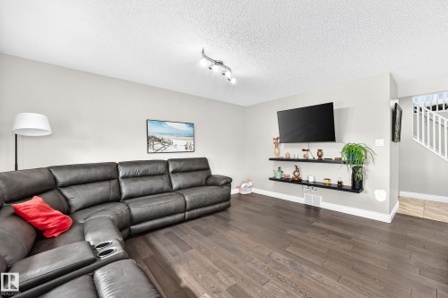 17803 89 Street Nw, Edmonton, AB - Indoor Photo Showing Living Room