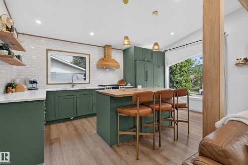33 Hazel Street, Sherwood Park, AB - Indoor Photo Showing Kitchen