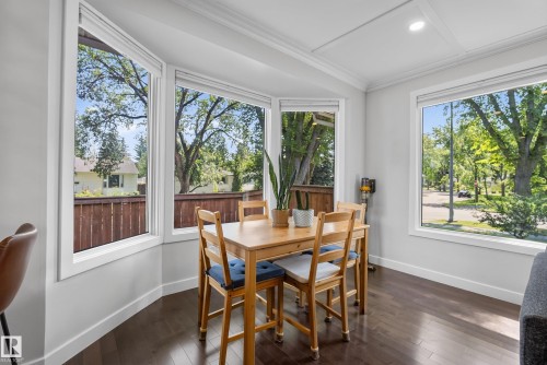 14604 93 Avenue Nw, Edmonton, AB - Indoor Photo Showing Dining Room