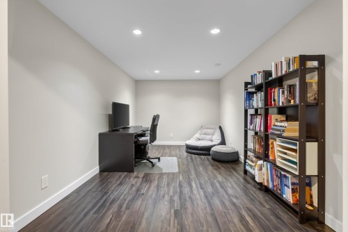 14604 93 Avenue Nw, Edmonton, AB - Indoor