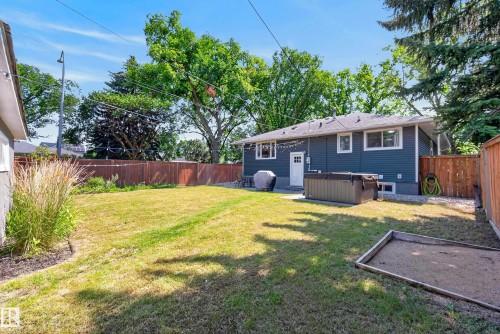 14604 93 Avenue Nw, Edmonton, AB - Outdoor