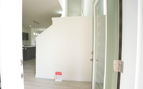 #2 2710 66 St Sw, Edmonton, AB - Indoor Photo Showing Other Room
