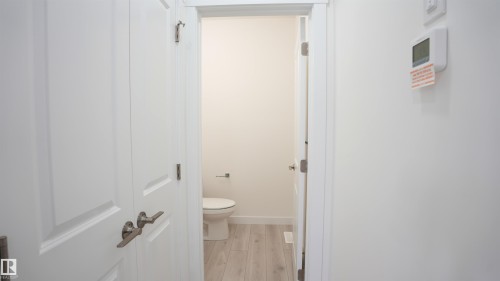#2 2710 66 St Sw, Edmonton, AB - Indoor Photo Showing Bathroom