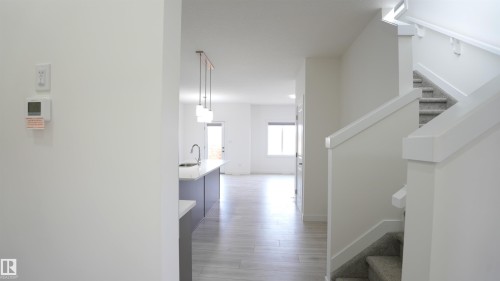 #2 2710 66 St Sw, Edmonton, AB - Indoor Photo Showing Other Room