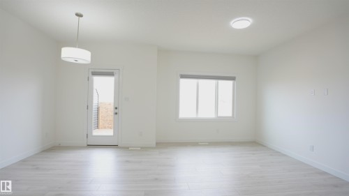 #2 2710 66 St Sw, Edmonton, AB - Indoor Photo Showing Other Room