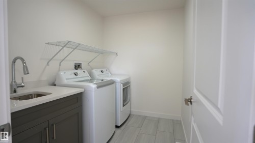 #2 2710 66 St Sw, Edmonton, AB - Indoor Photo Showing Laundry Room