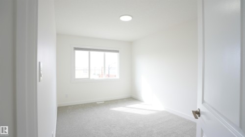 #2 2710 66 St Sw, Edmonton, AB - Indoor Photo Showing Other Room