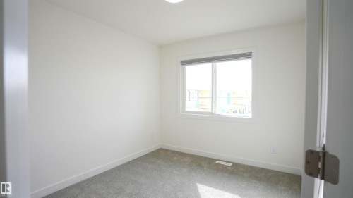 #2 2710 66 St Sw, Edmonton, AB - Indoor Photo Showing Other Room