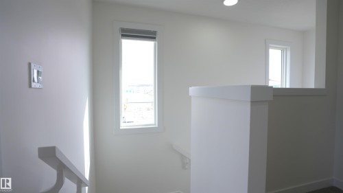 #2 2710 66 St Sw, Edmonton, AB - Indoor Photo Showing Other Room