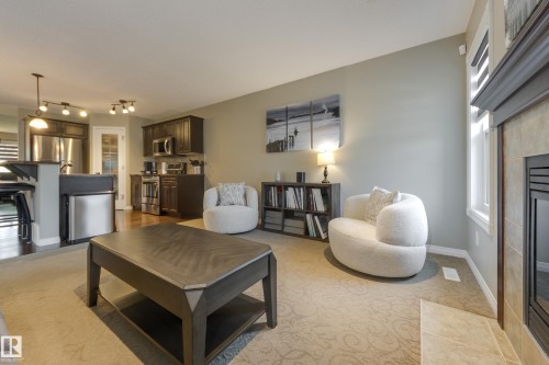 5881 168A Avenue Nw, Edmonton, AB - Indoor Photo Showing Other Room