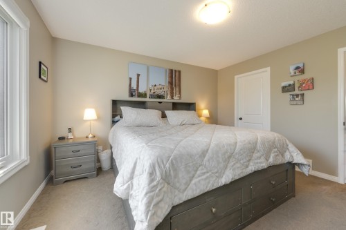 5881 168A Avenue Nw, Edmonton, AB - Indoor Photo Showing Bedroom