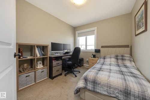 5881 168A Avenue Nw, Edmonton, AB - Indoor Photo Showing Bedroom