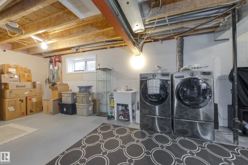 5881 168A Avenue Nw, Edmonton, AB - Indoor Photo Showing Laundry Room