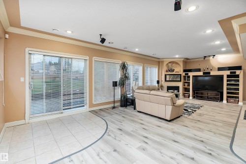 15816 64 Street Nw, Edmonton, AB - Indoor