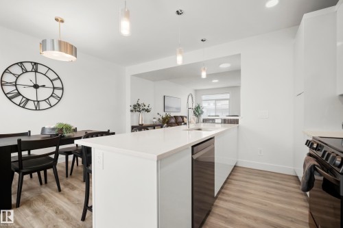 175 Kinglet Boulevard Nw, Edmonton, AB - Indoor