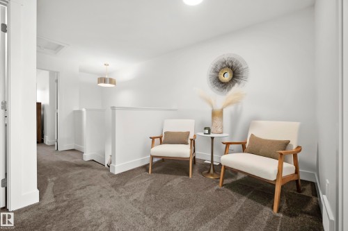 175 Kinglet Boulevard Nw, Edmonton, AB - Indoor Photo Showing Other Room