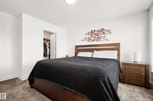 175 Kinglet Boulevard Nw, Edmonton, AB - Indoor Photo Showing Bedroom