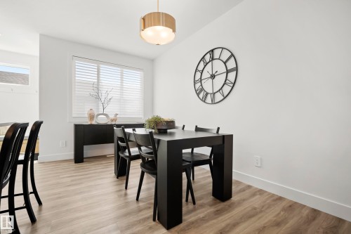 175 Kinglet Boulevard Nw, Edmonton, AB - Indoor Photo Showing Dining Room