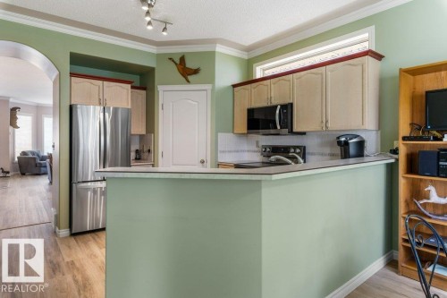 #27 170 Kingswood Bv, St. Albert, AB - Indoor Photo Showing Kitchen