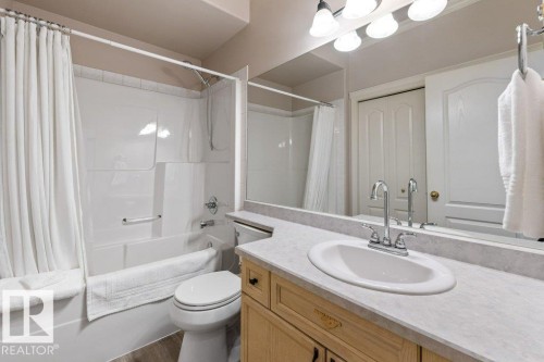 #27 170 Kingswood Bv, St. Albert, AB - Indoor Photo Showing Bathroom