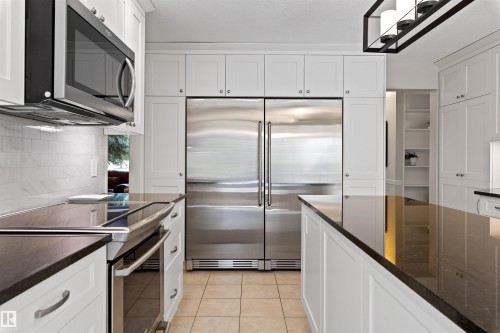 26 Eastbourne Close, St. Albert, AB - Indoor Photo Showing Kitchen