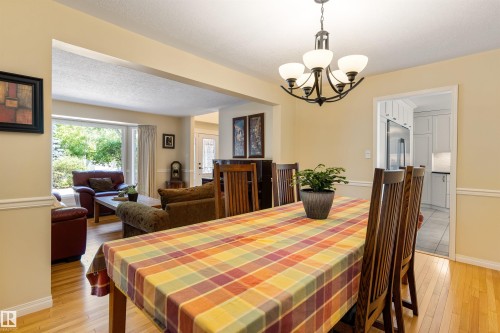 26 Eastbourne Close, St. Albert, AB - Indoor Photo Showing Dining Room