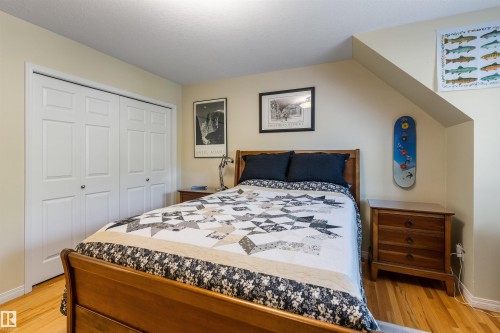 26 Eastbourne Close, St. Albert, AB - Indoor Photo Showing Bedroom