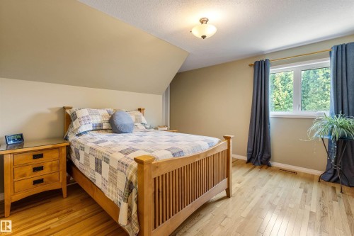 26 Eastbourne Close, St. Albert, AB - Indoor Photo Showing Bedroom