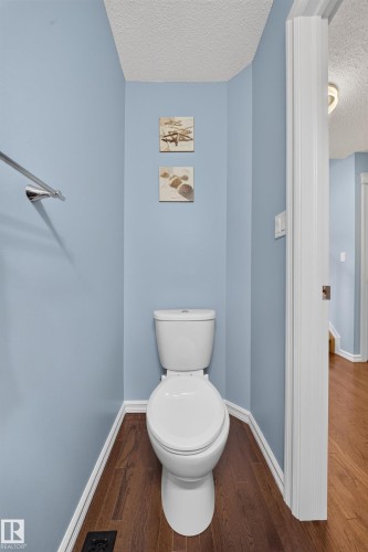 90 Rue Montalet, Beaumont, AB - Indoor Photo Showing Bathroom