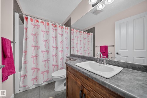 90 Rue Montalet, Beaumont, AB - Indoor Photo Showing Bathroom