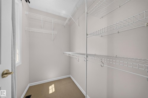 90 Rue Montalet, Beaumont, AB - Indoor With Storage