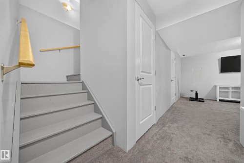 90 Rue Montalet, Beaumont, AB - Indoor Photo Showing Other Room