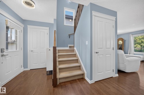 90 Rue Montalet, Beaumont, AB - Indoor Photo Showing Other Room