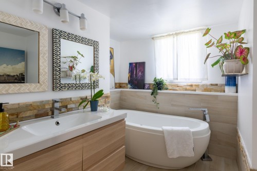 2012 Garland Crest, Sherwood Park, AB - Indoor Photo Showing Bathroom