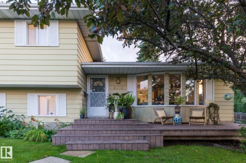 2012 Garland Crest, Sherwood Park, AB - Outdoor With Deck Patio Veranda With Facade