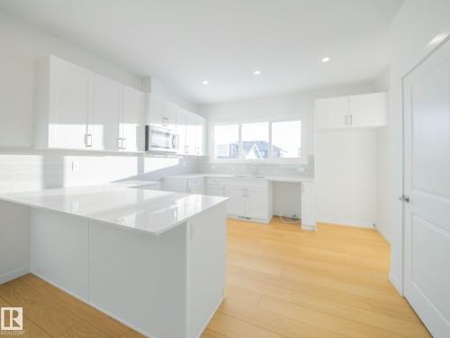 65 Rosa Crescent, St. Albert, AB - Indoor Photo Showing Kitchen