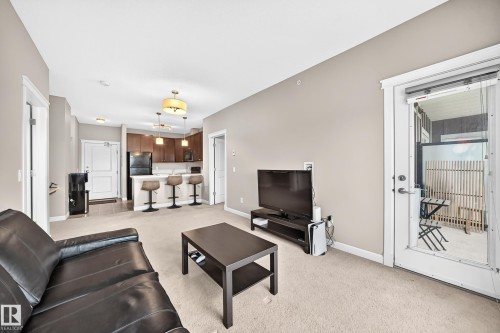 #411 3715 Whitelaw Ln Nw, Edmonton, AB - Indoor Photo Showing Living Room