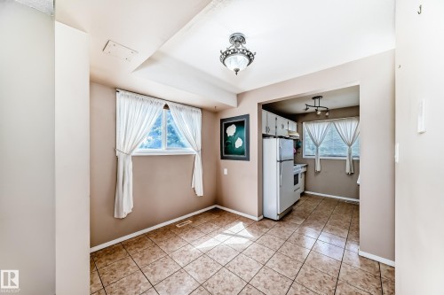 100 Dickinsfield Crest Nw, Edmonton, AB - Indoor Photo Showing Other Room