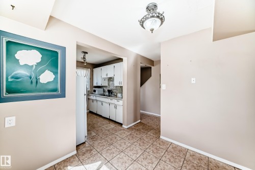 100 Dickinsfield Crest Nw, Edmonton, AB - Indoor Photo Showing Other Room
