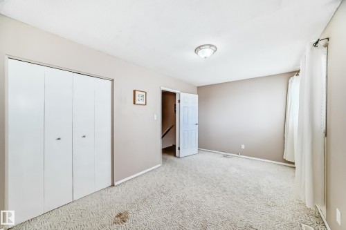 100 Dickinsfield Crest Nw, Edmonton, AB - Indoor