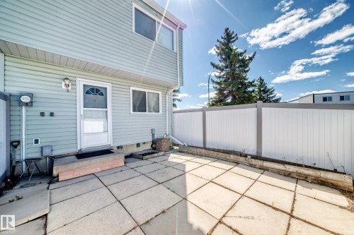 100 Dickinsfield Crest Nw, Edmonton, AB - Outdoor