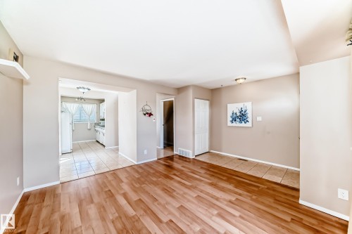 100 Dickinsfield Crest Nw, Edmonton, AB - Indoor Photo Showing Other Room