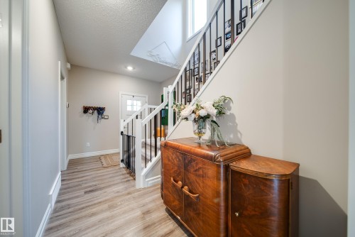 3632 Keswick Boulevard Sw, Edmonton, AB - Indoor Photo Showing Other Room