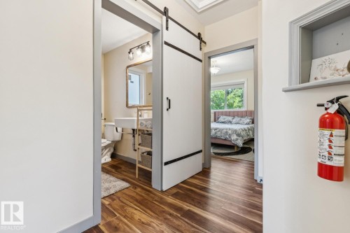 11625 83 Street Nw, Edmonton, AB - Indoor Photo Showing Other Room